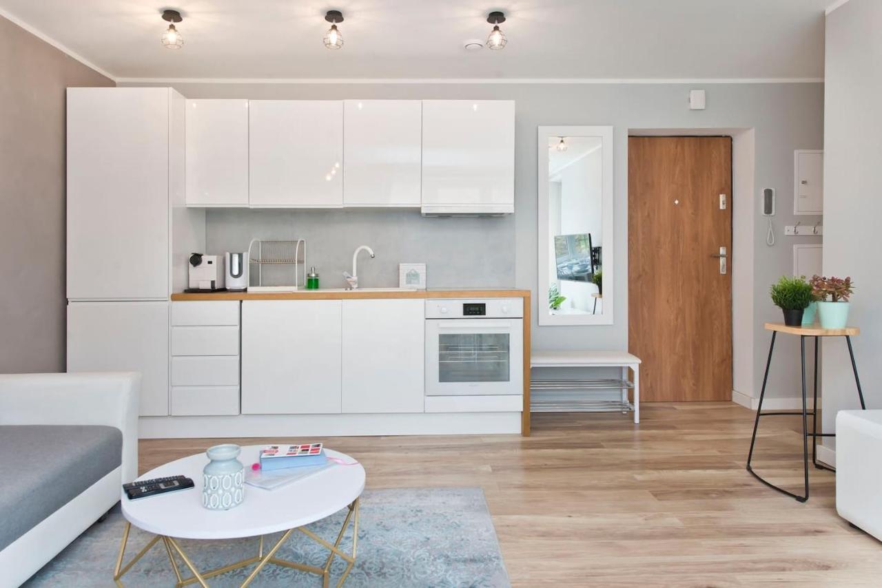 Stay Hip In Vibrant Centrally Located Apartment In Old Town Гданьск Экстерьер фото